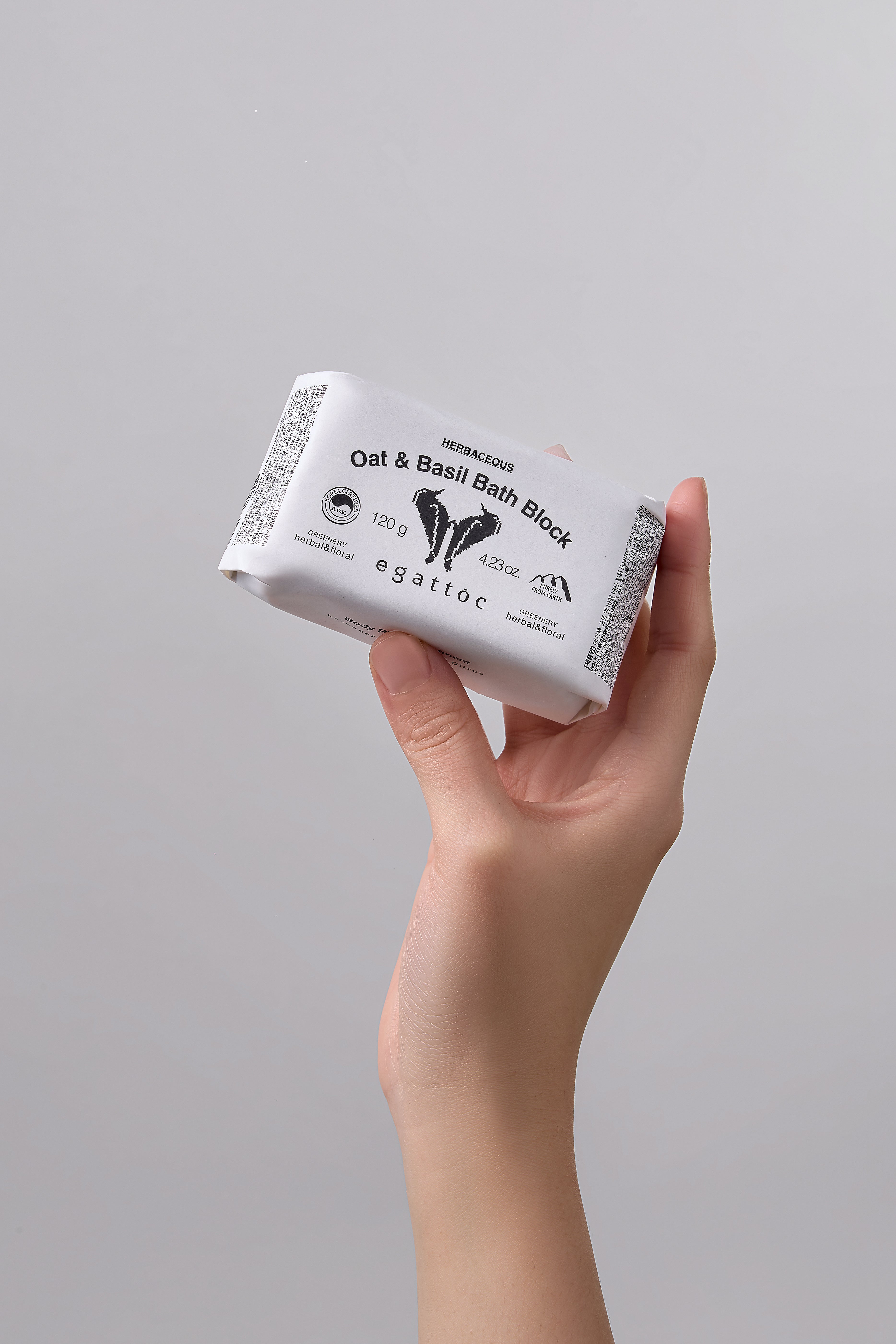 EGATTOC Oat & Basil Bath Block (HERBACEOUS) 120g