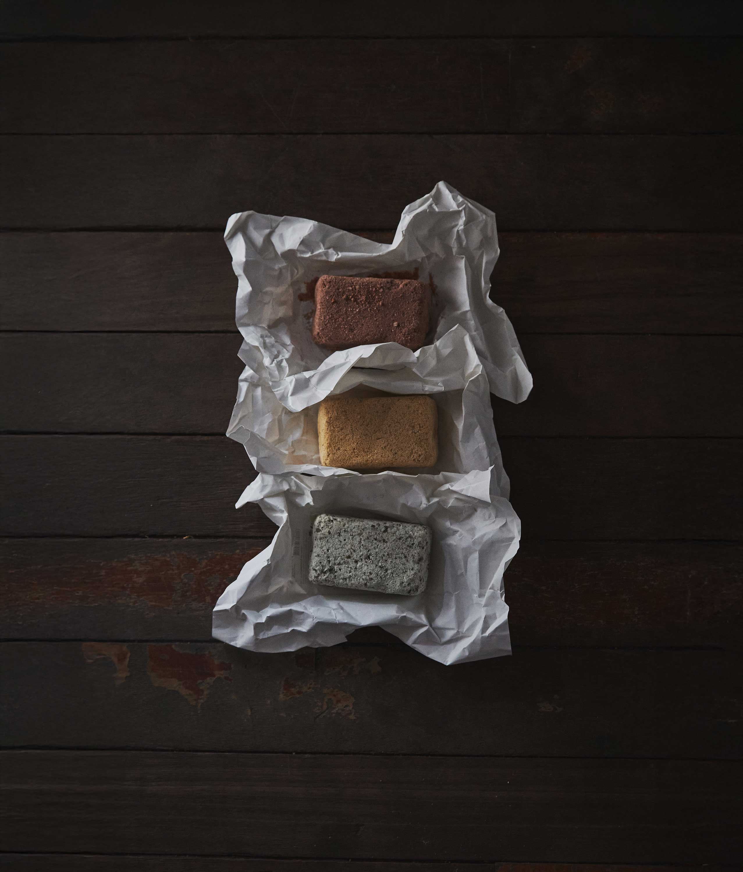 EGATTOC Citrus & Herb Bath Block (LEMON CRUSH) 120g