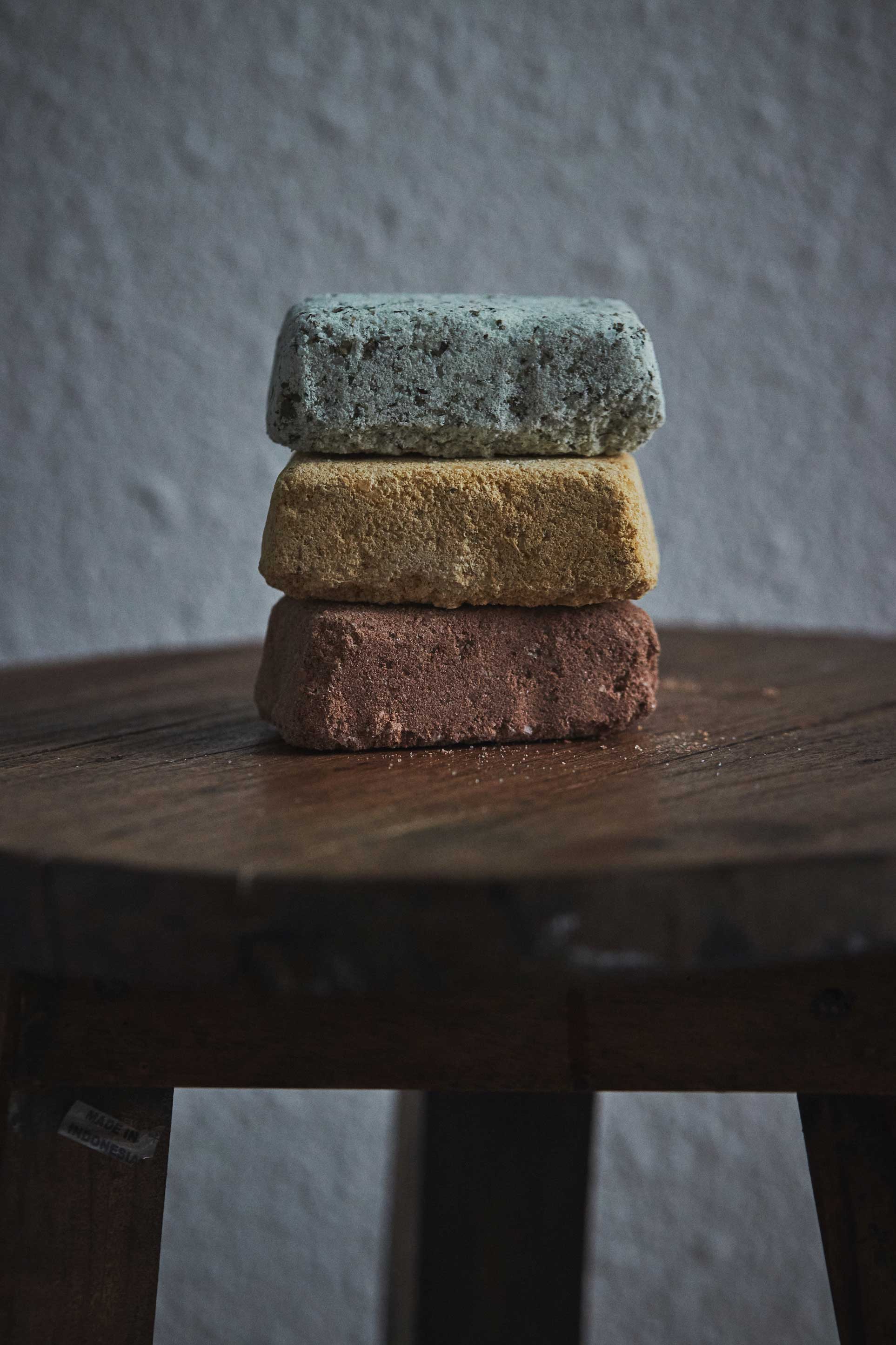 EGATTOC Citrus & Herb Bath Block (LEMON CRUSH) 120g