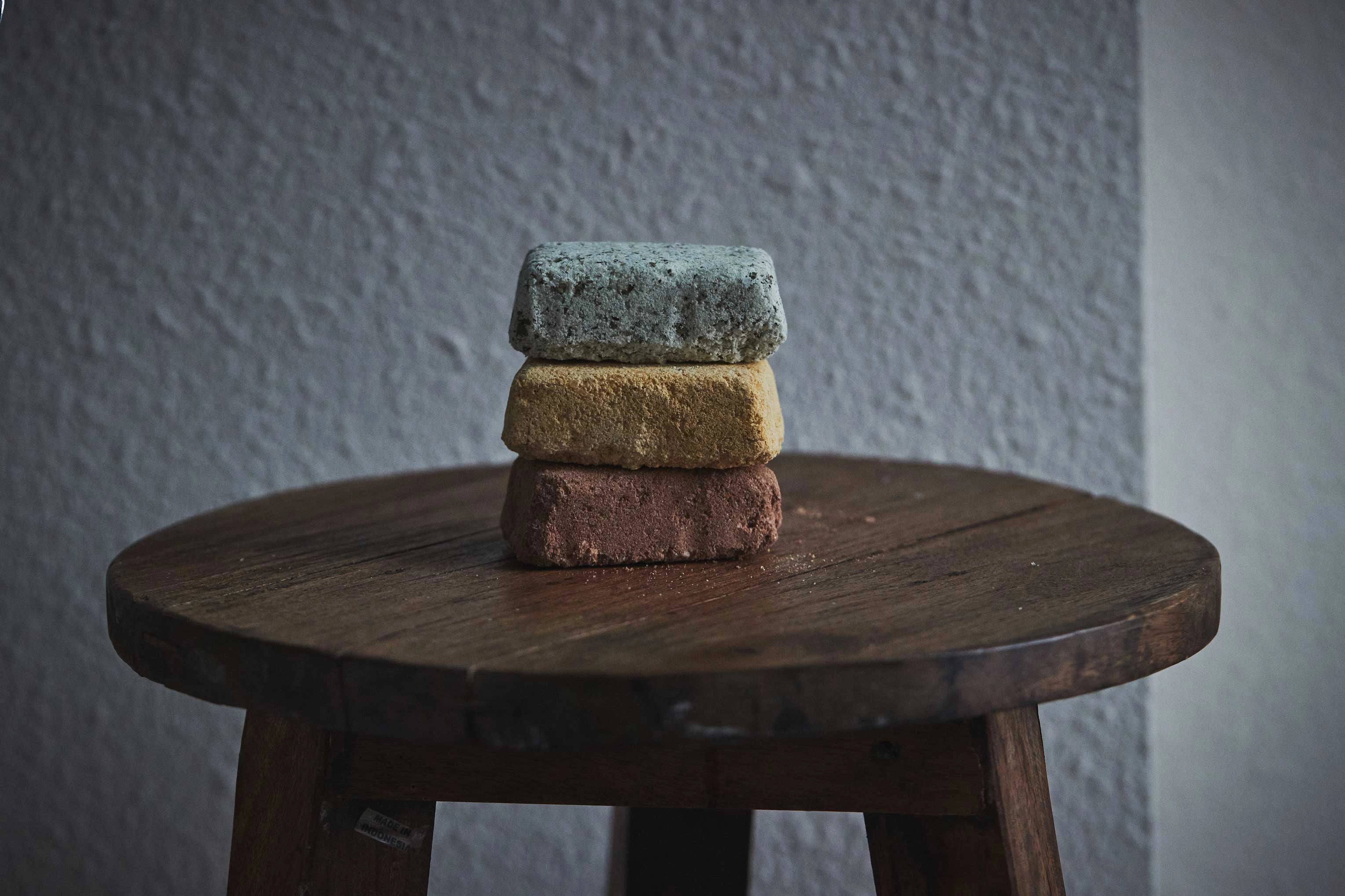 EGATTOC Wood & Cinamon Bath Block (EARTHLY ESCAPE) 120g