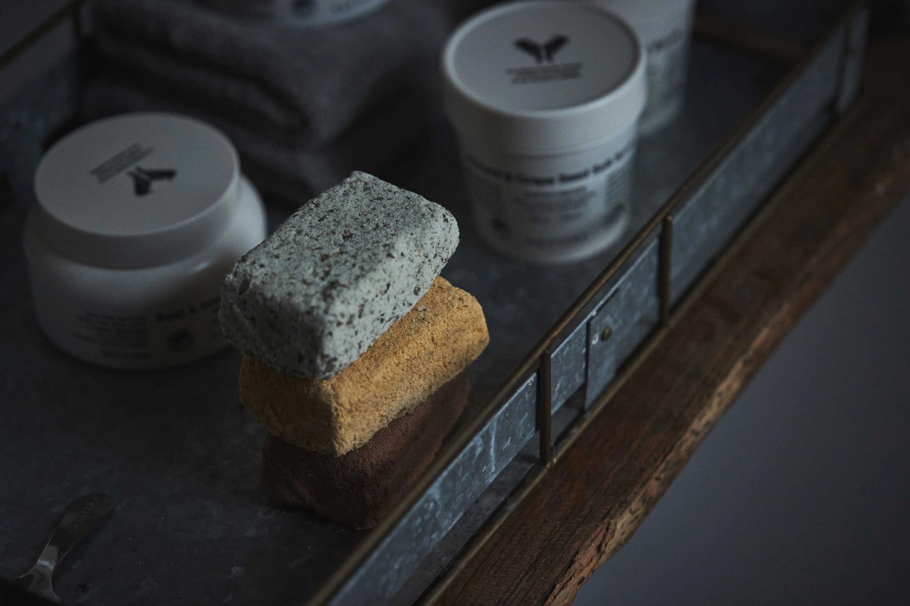 EGATTOC Oat & Basil Bath Block (HERBACEOUS) 120g