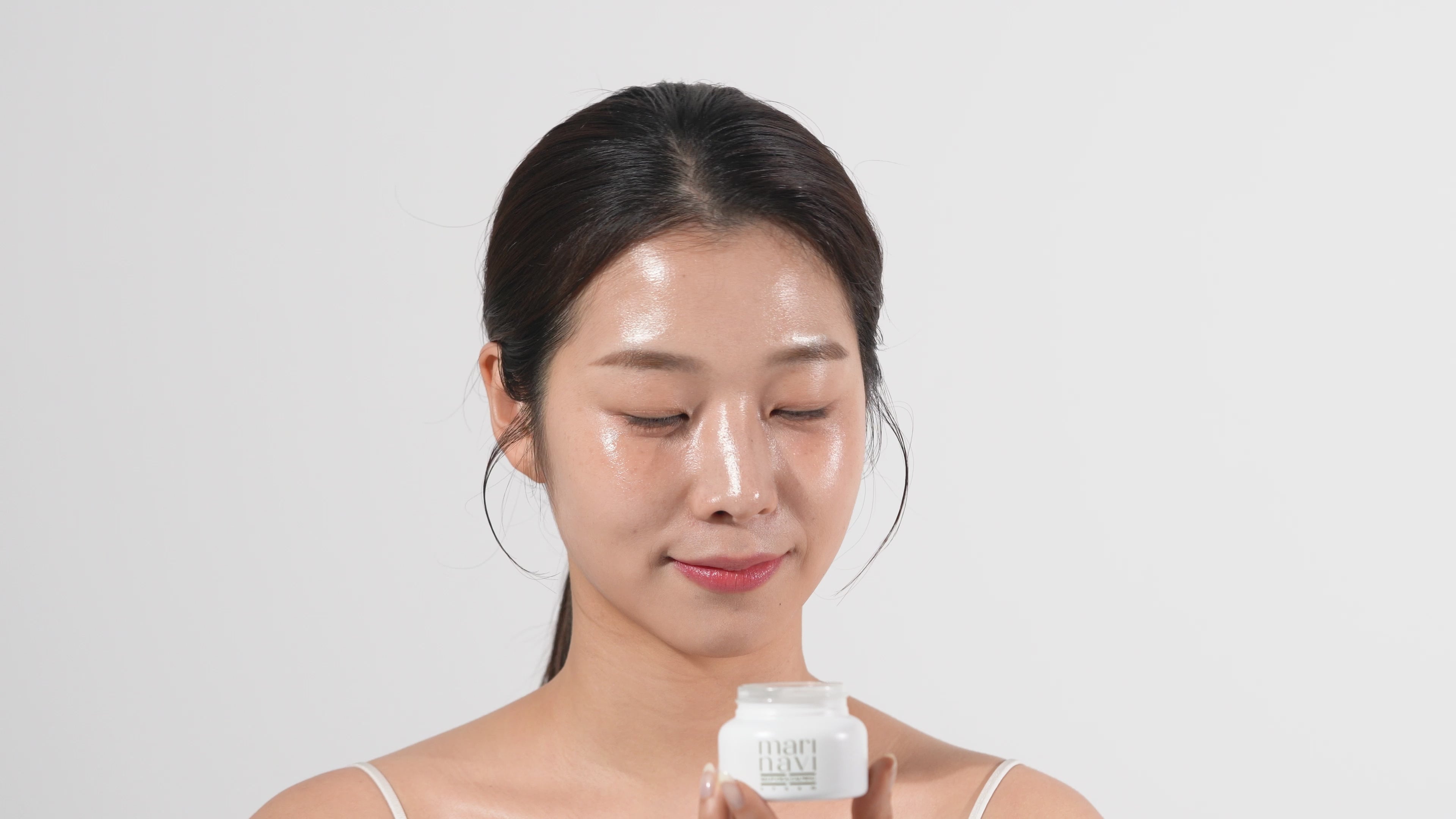 Charger la vidéo : MARINABI Kelp Cica Calming Cream 50ml